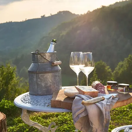 Cascina Facelli - Luxury Bed & Breakfast Bossolasco