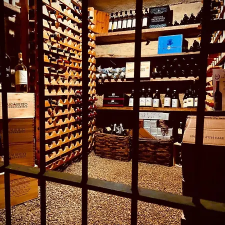 Cascina Facelli - Luxury Bed & Breakfast 4*
