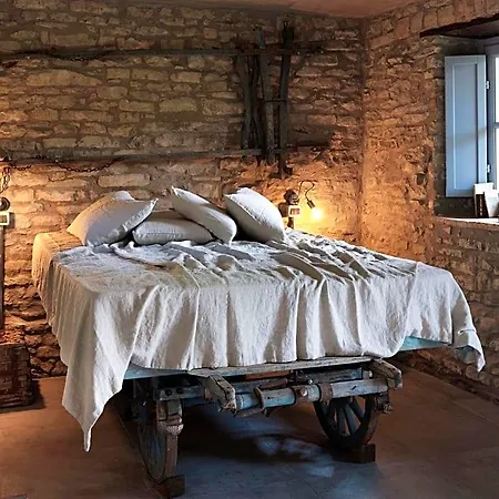 فندق مبيت وإفطار Cascina Facelli - Luxury 4*